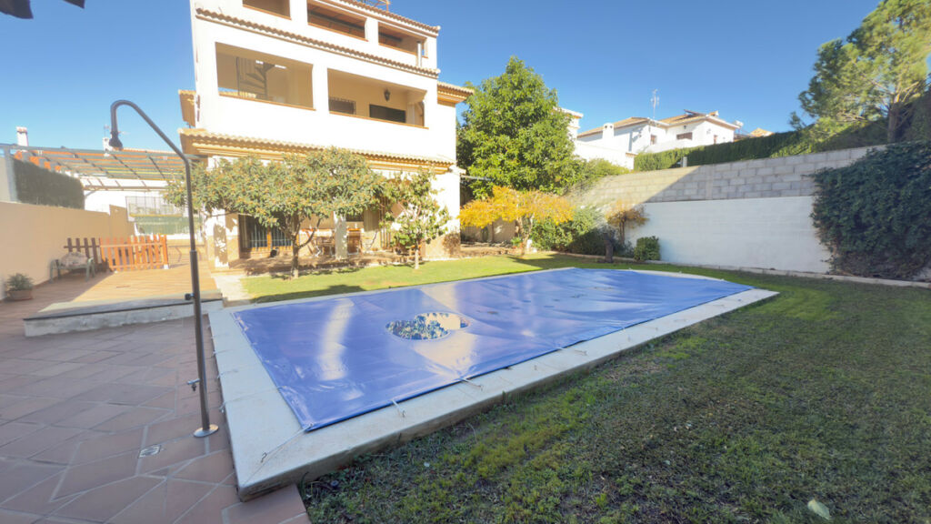 Detached Villa Antequera Málaga - image 4