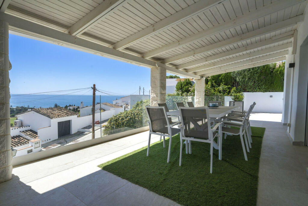 Detached Villa La Cala de Mijas Málaga - image 2