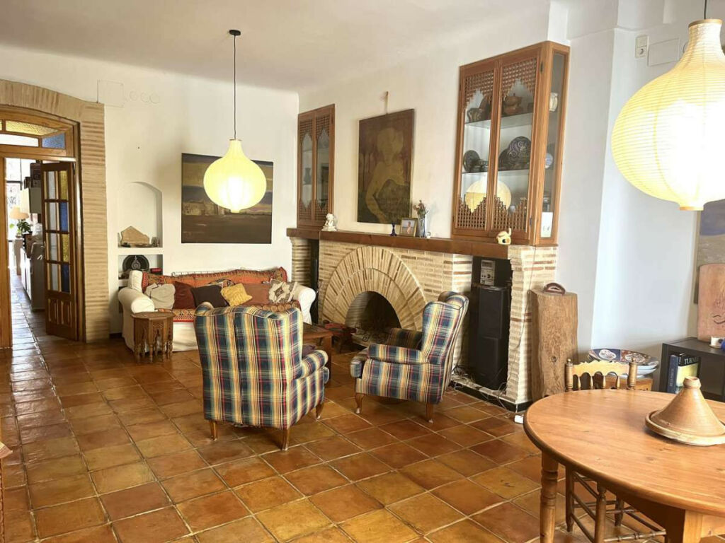 Detached Villa Orba Alicante - image 2
