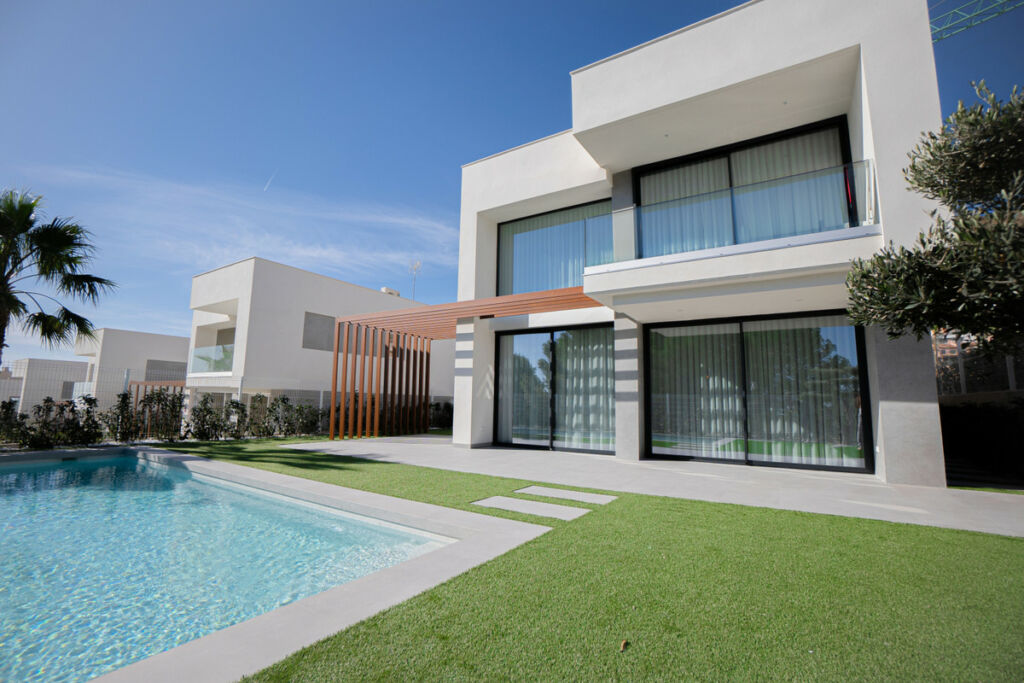 Detached Villa Finestrat Alicante - image 2