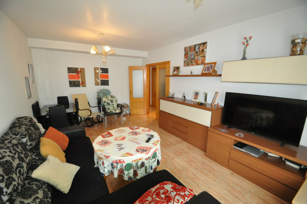 Townhouse Pinoso Alicante - image 2