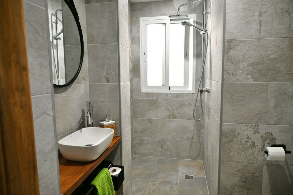 Ground Floor Apartment Las Lagunas Málaga - image 20