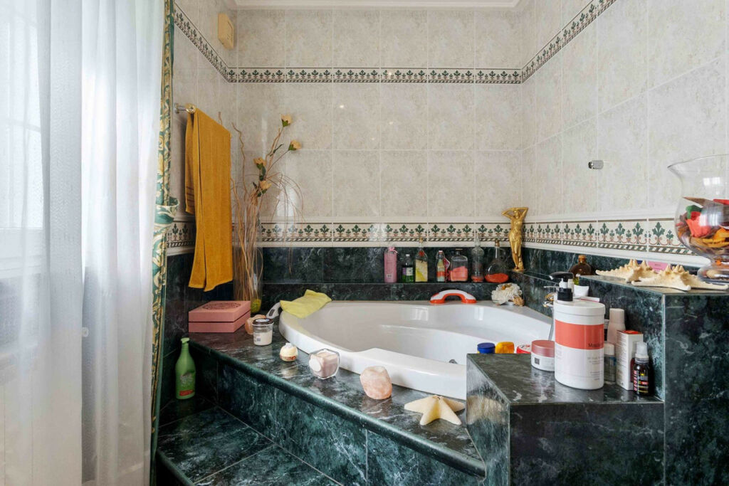 Detached Villa Cabo Roig Alicante - image 20