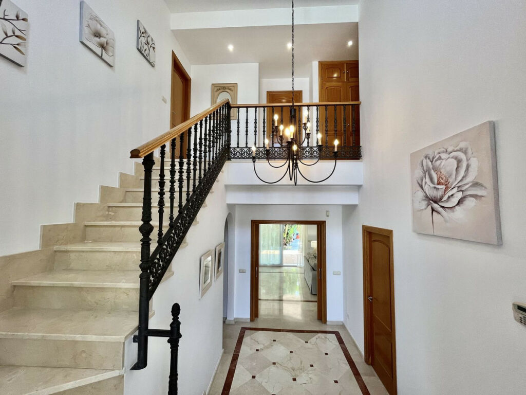 Detached Villa San Pedro de Alcántara Málaga - image 20