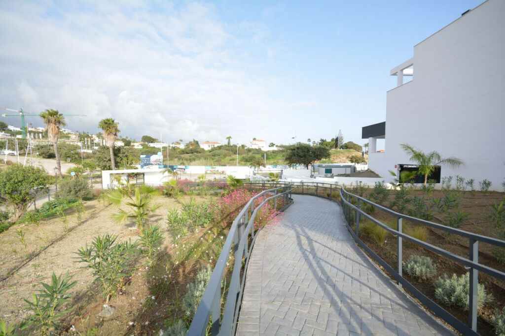Middle Floor Apartment Estepona Málaga - image 20