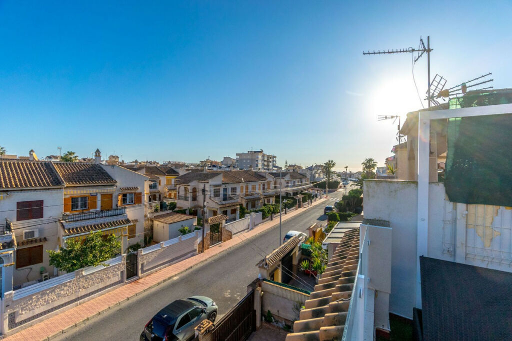 Townhouse Torrevieja Alicante - image 20
