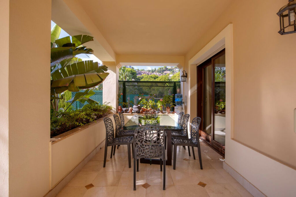 Detached Villa Los Arqueros Málaga - image 18