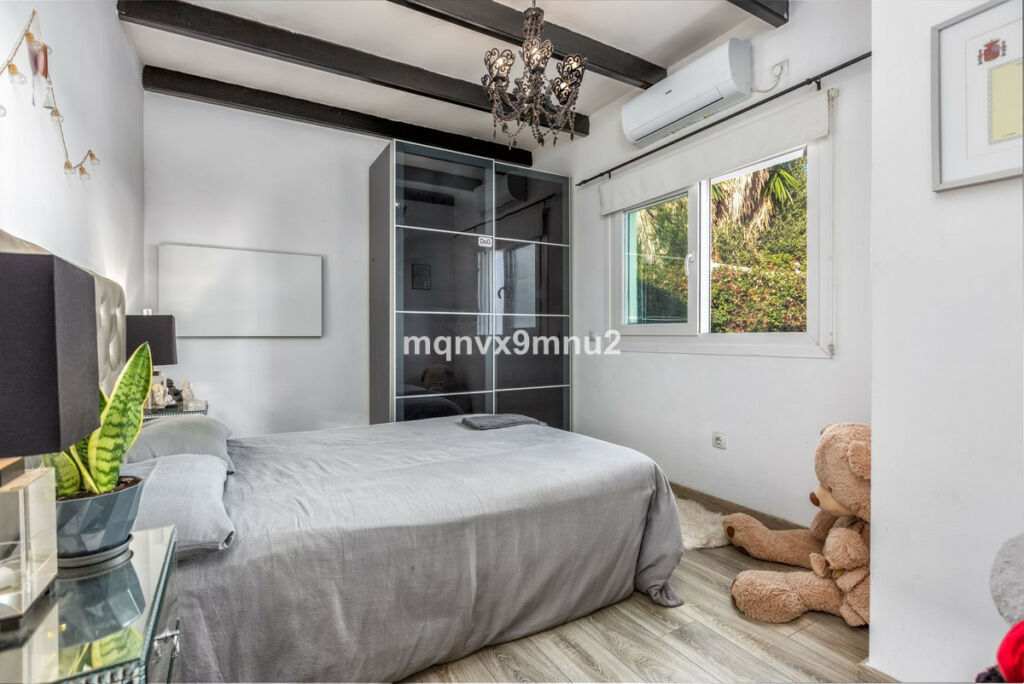 Detached Villa El Chaparral Málaga - image 23