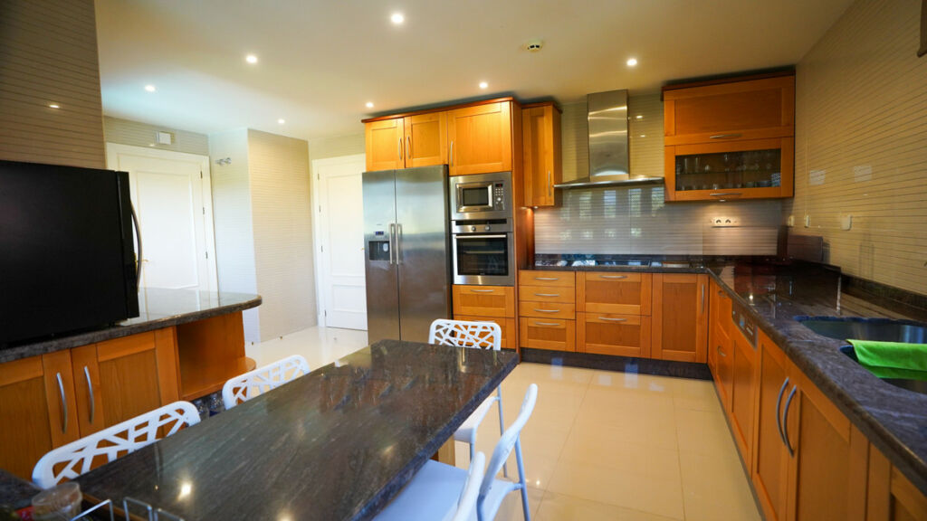 Penthouse Puerto Banús Málaga - image 21