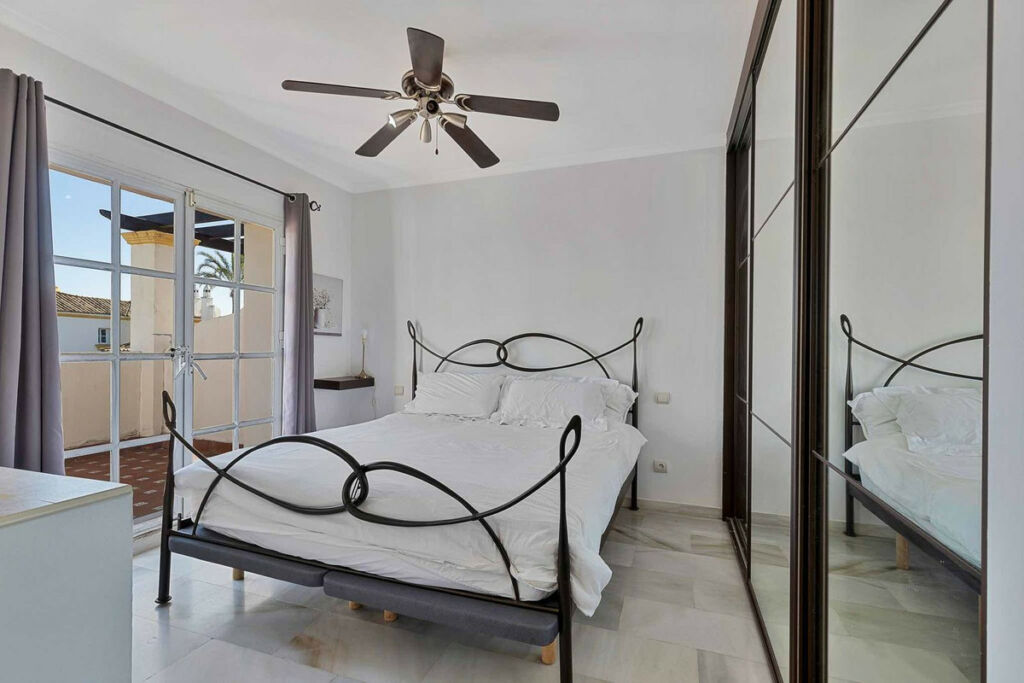 Townhouse Estepona Málaga - image 21