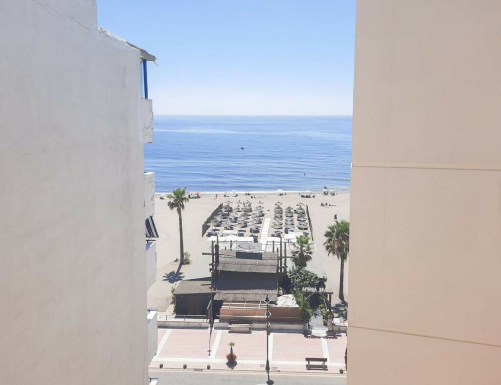 Middle Floor Apartment Estepona Málaga - image 21