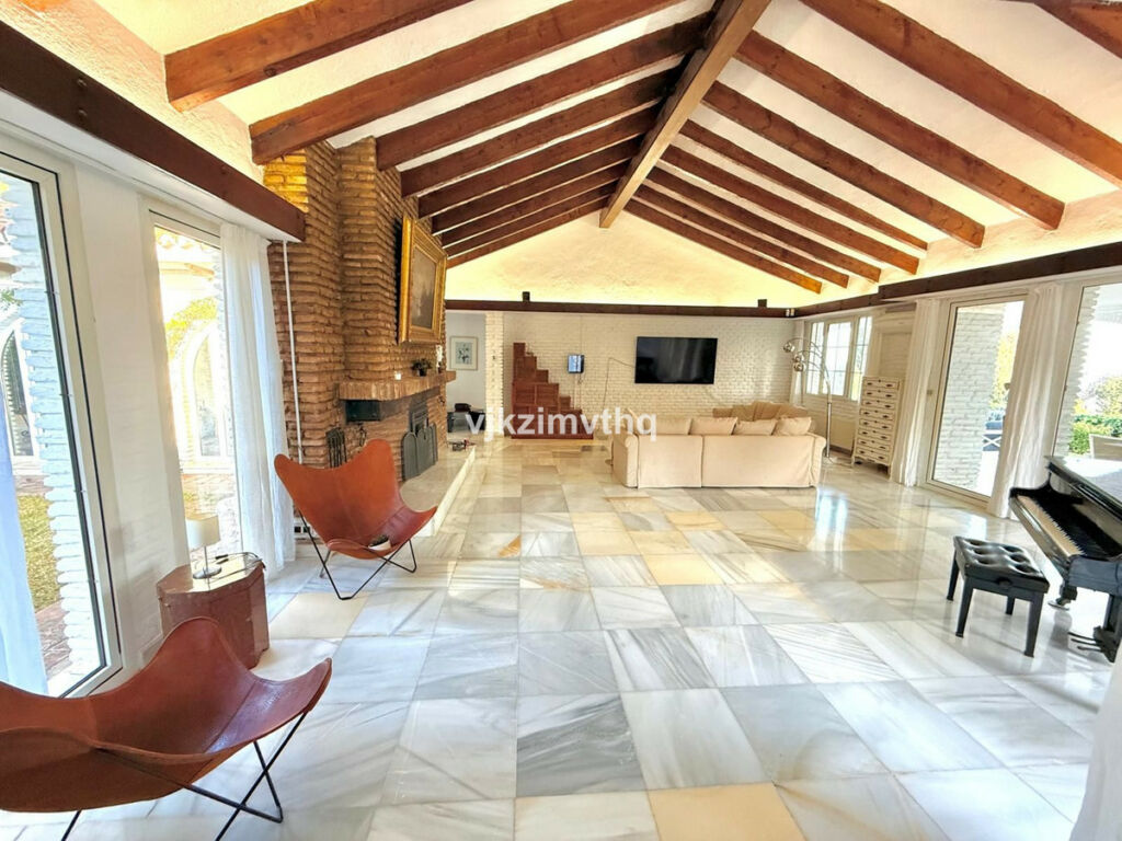 Detached Villa Benalmadena Pueblo Málaga - image 21
