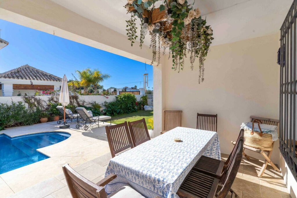 Detached Villa San Pedro de Alcántara Málaga - image 21