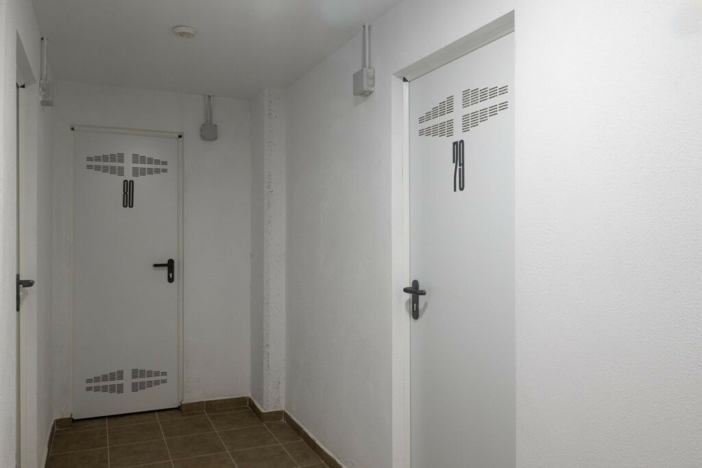 Middle Floor Apartment Selwo Málaga - image 24
