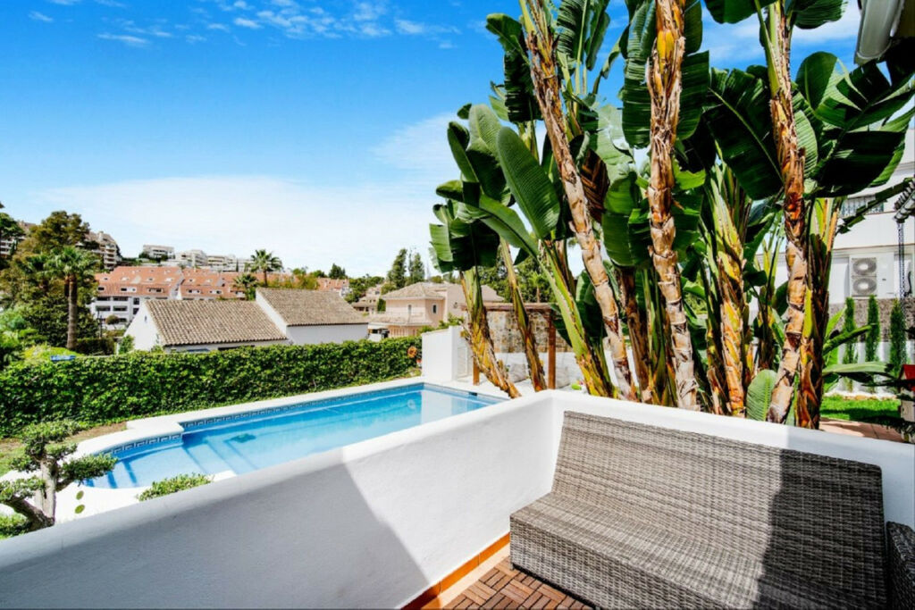 Detached Villa Nueva Andalucía Málaga - image 21