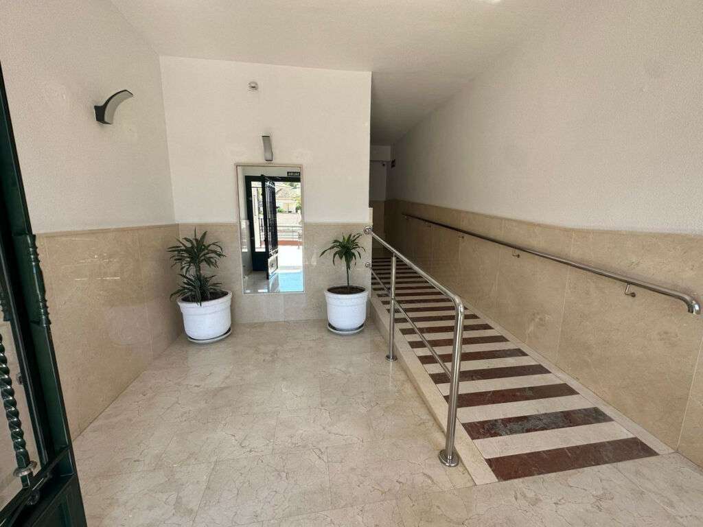 Middle Floor Apartment Benidorm Alicante - image 21