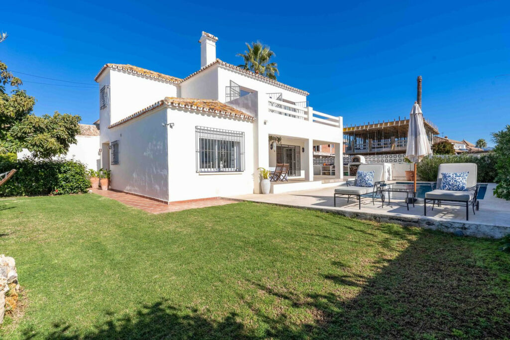 Detached Villa San Pedro de Alcántara Málaga - image 22