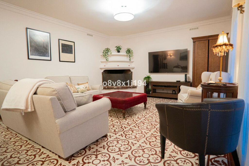 Detached Villa Fuengirola Málaga - image 22