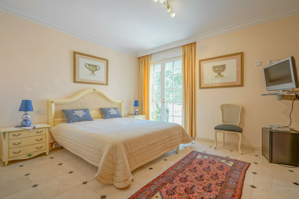 Detached Villa Sella Alicante - image 22