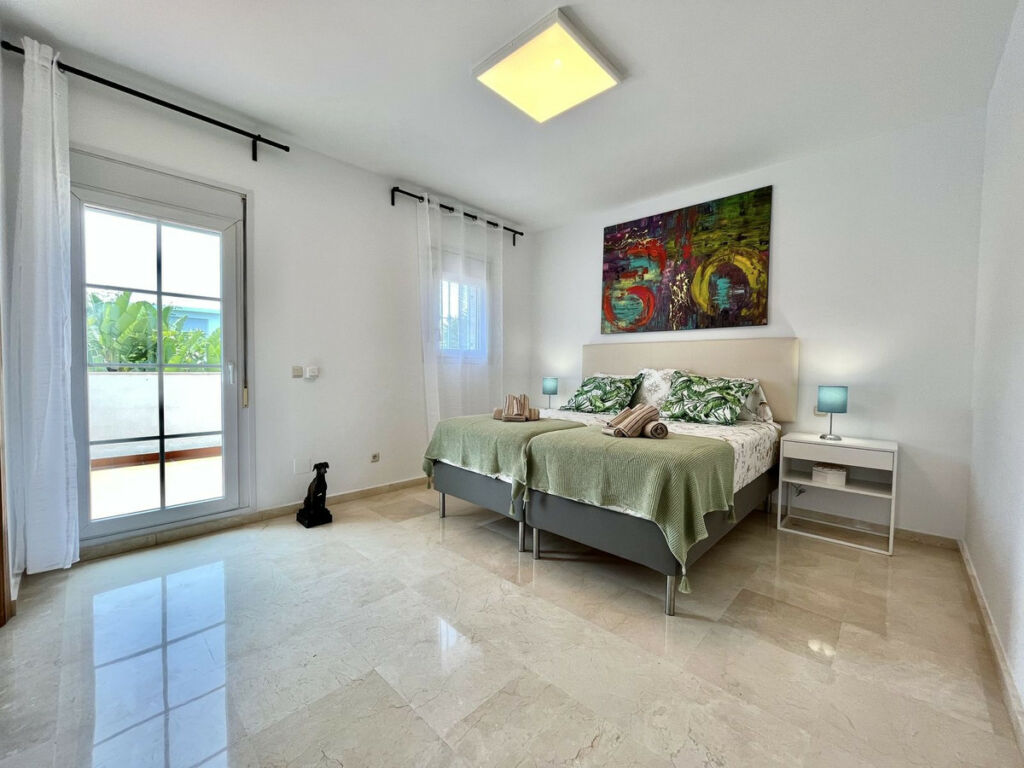 Detached Villa San Pedro de Alcántara Málaga - image 22