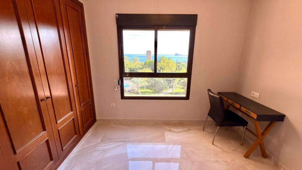 Middle Floor Apartment Benidorm Alicante - image 22