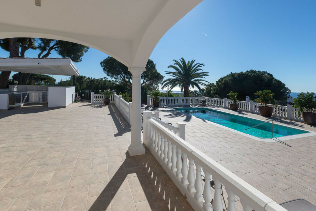 Detached Villa Elviria Málaga - image 24