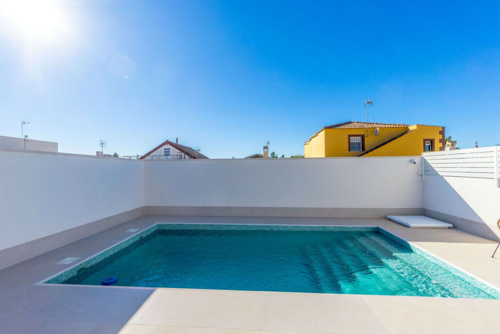 Detached Villa Torrevieja Alicante - image 22