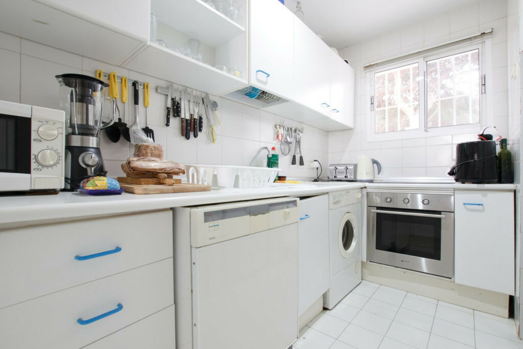 Penthouse Calahonda Málaga - image 22