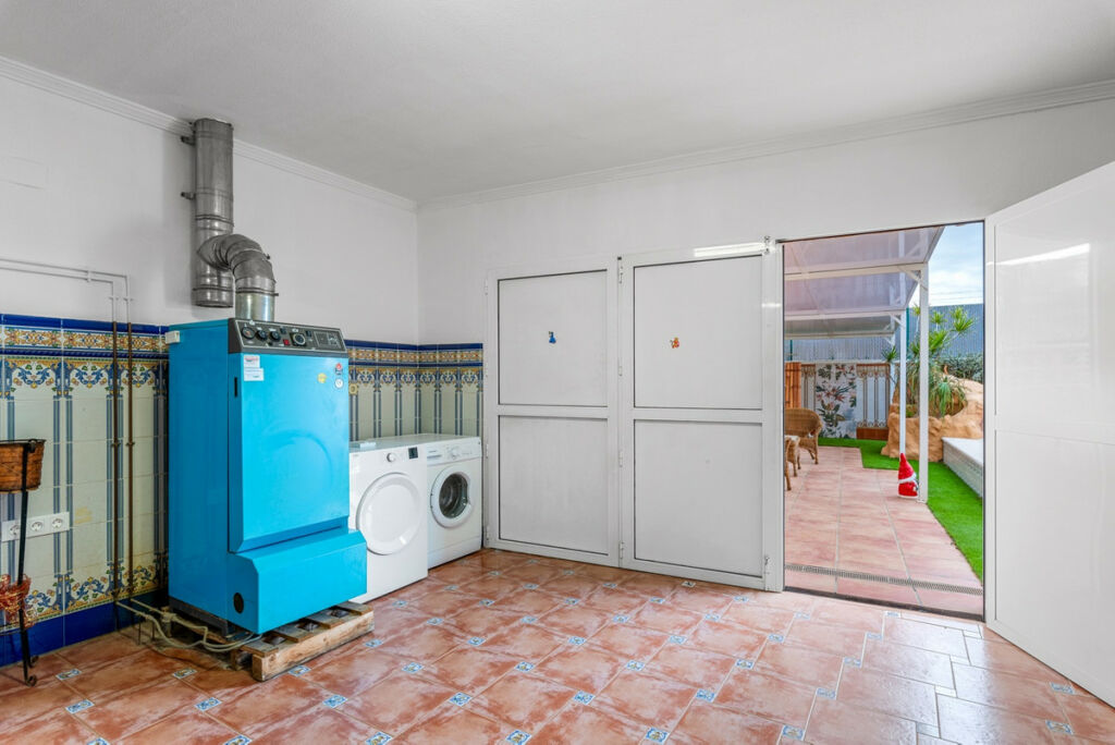 Townhouse Torrevieja Alicante - image 21