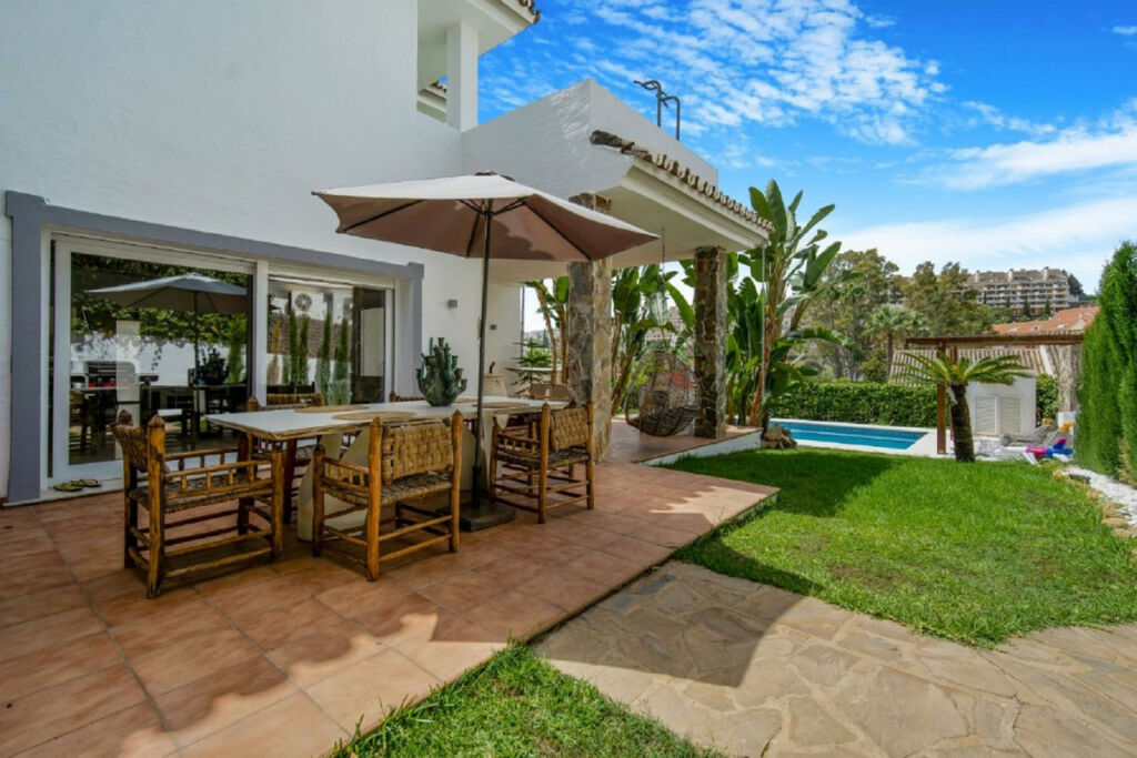 Detached Villa Nueva Andalucía Málaga - image 22
