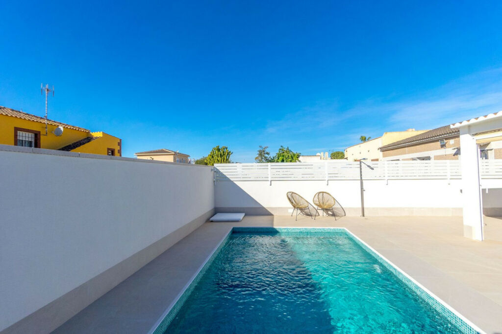 Detached Villa Torrevieja Alicante - image 23