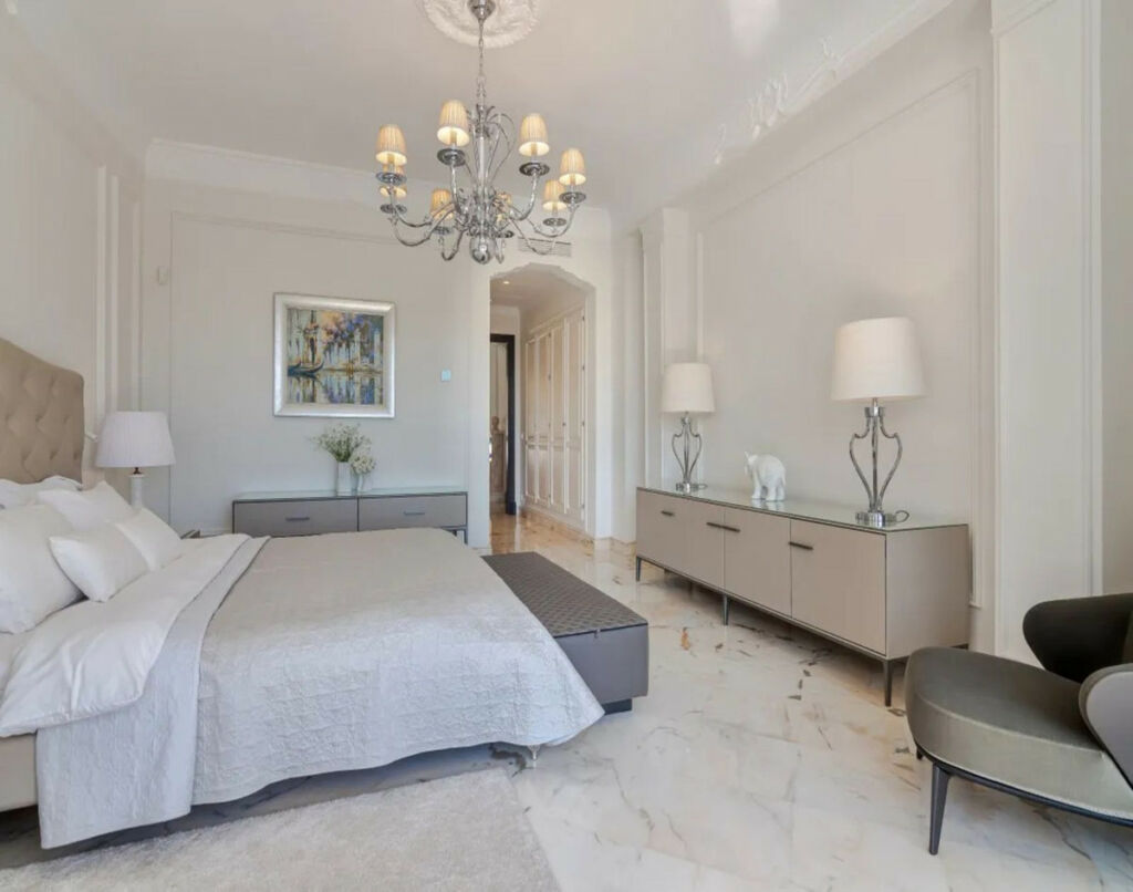 Detached Villa Sierra Blanca Málaga - image 23
