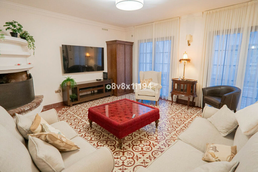 Detached Villa Fuengirola Málaga - image 23