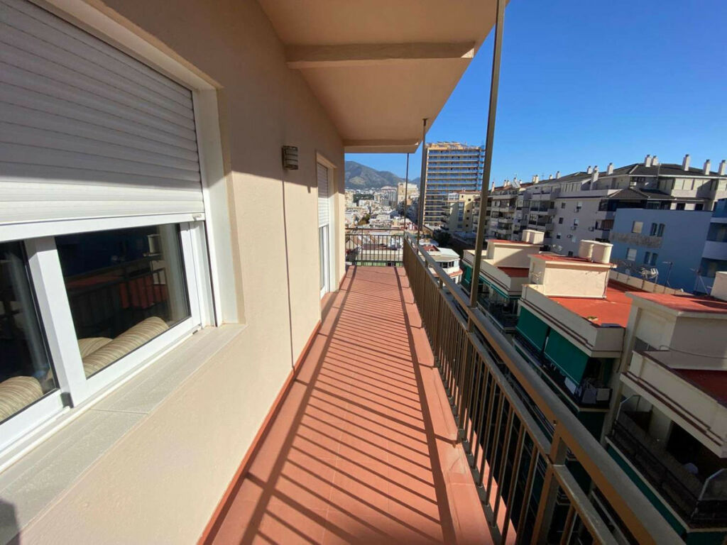 Middle Floor Apartment Fuengirola Málaga - image 23