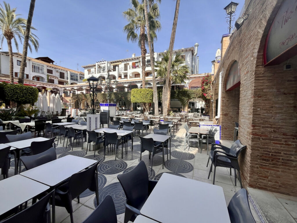 Ground Floor Apartment Villamartin Alicante - image 23