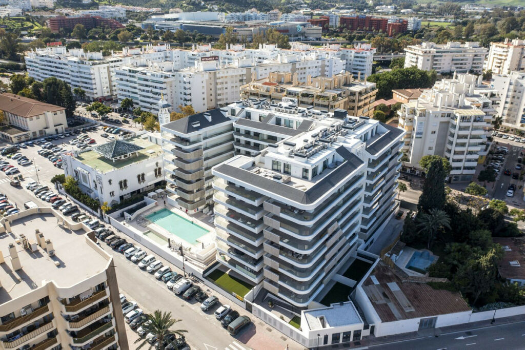 Middle Floor Apartment Fuengirola Málaga - image 23