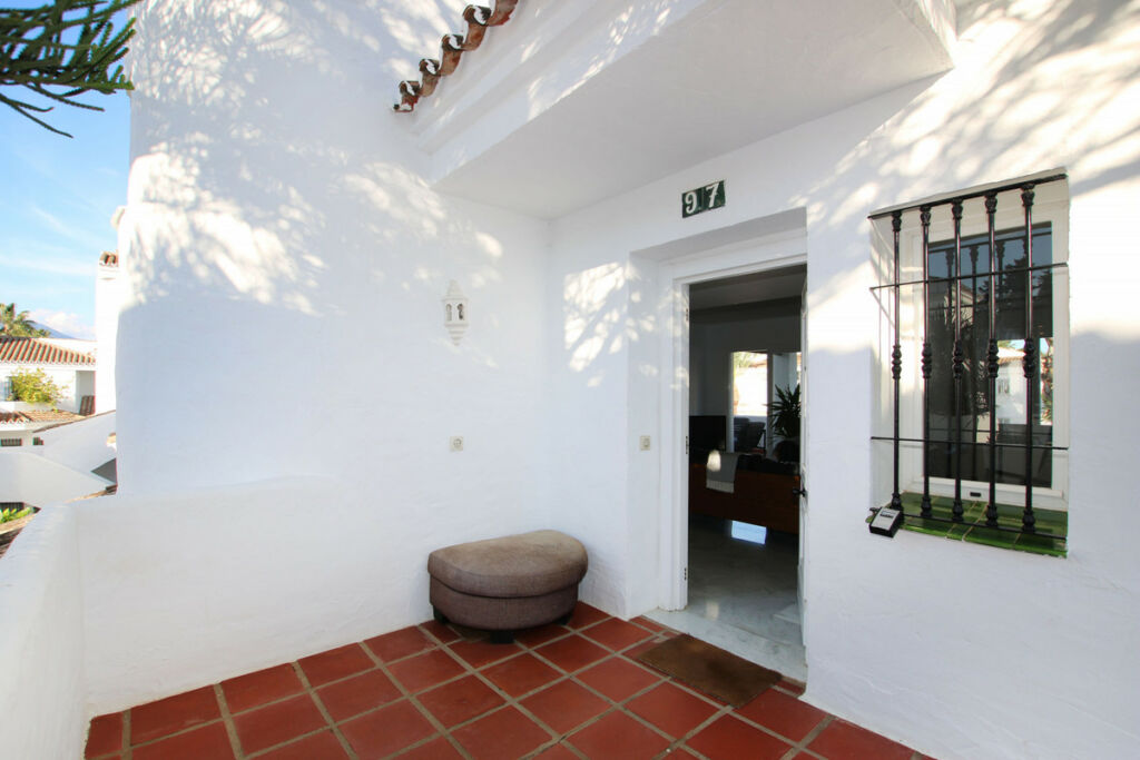 Penthouse Duplex Nueva Andalucía Málaga - image 23