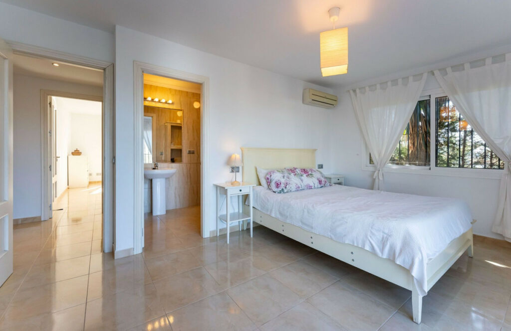 Detached Villa Alhaurín el Grande Málaga - image 24