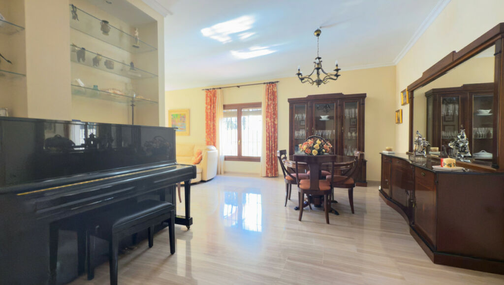 Detached Villa Antequera Málaga - image 24