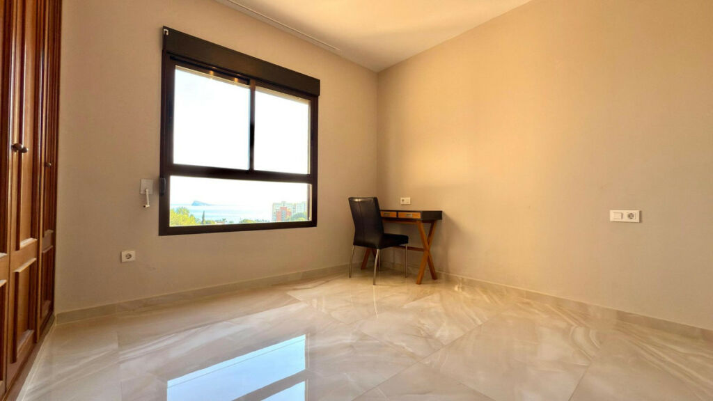 Middle Floor Apartment Benidorm Alicante - image 24