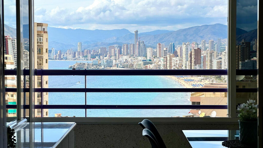 Middle Floor Apartment Benidorm Alicante - image 24