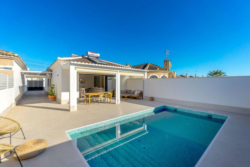 Detached Villa Torrevieja Alicante - image 24
