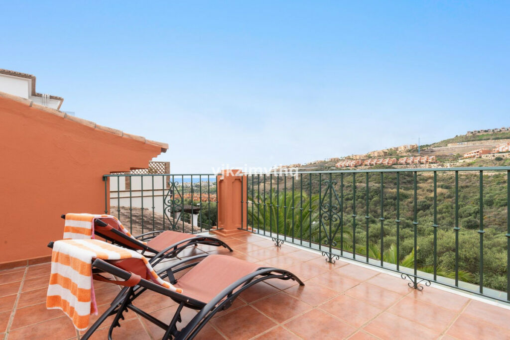 Detached Villa Benahavís Málaga - image 25