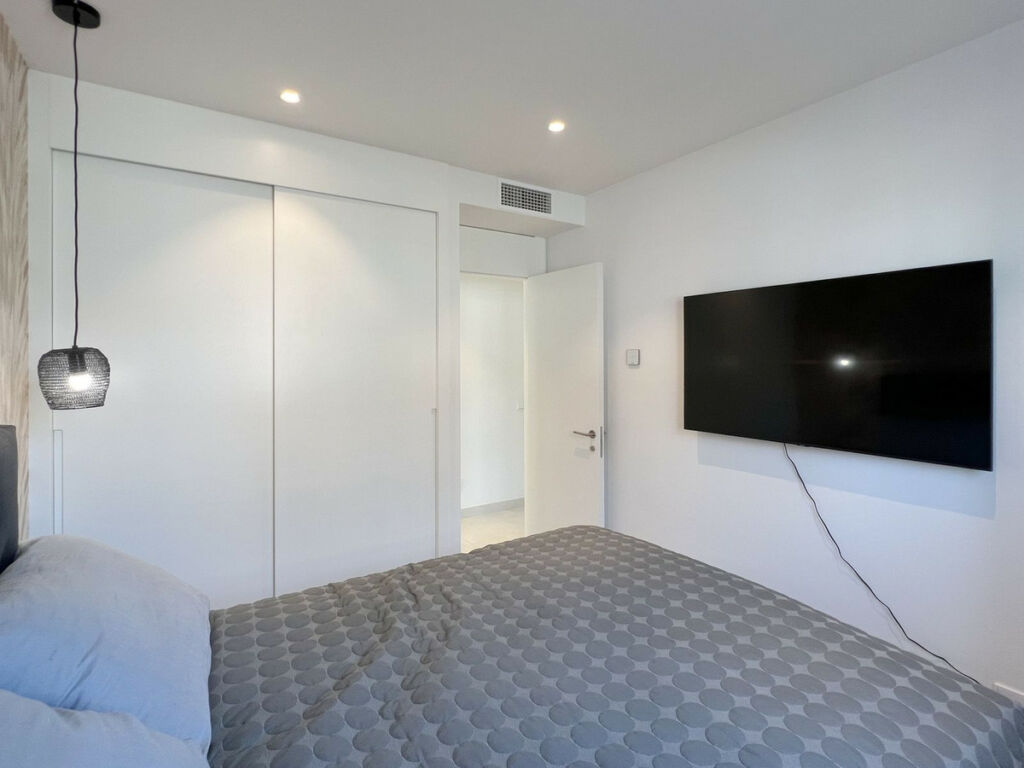 Middle Floor Apartment Higueron Málaga - image 24