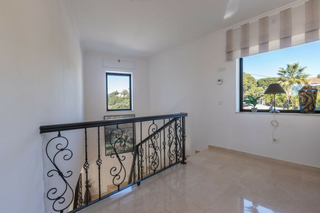 Detached Villa Elviria Málaga - image 27