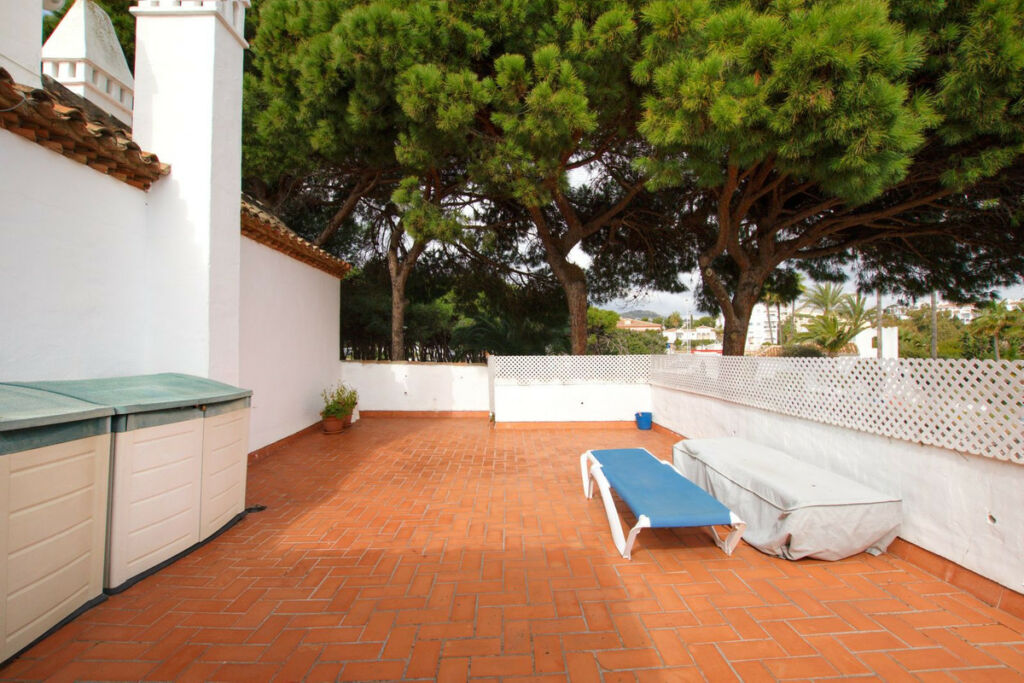 Penthouse Calahonda Málaga - image 24