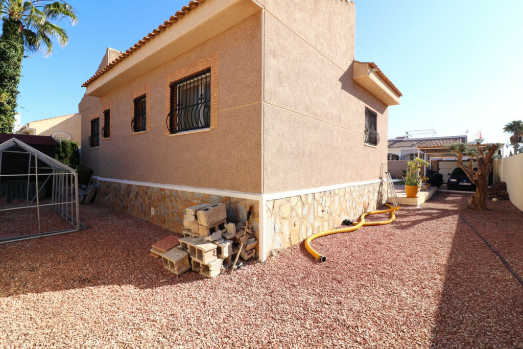 Detached Villa Benijofar Alicante - image 22