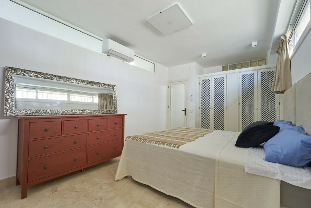 Semi-Detached House The Golden Mile Málaga - image 24