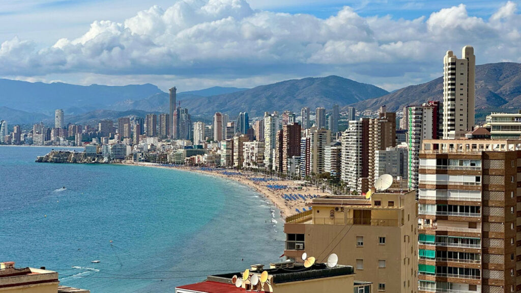 Middle Floor Apartment Benidorm Alicante - image 25