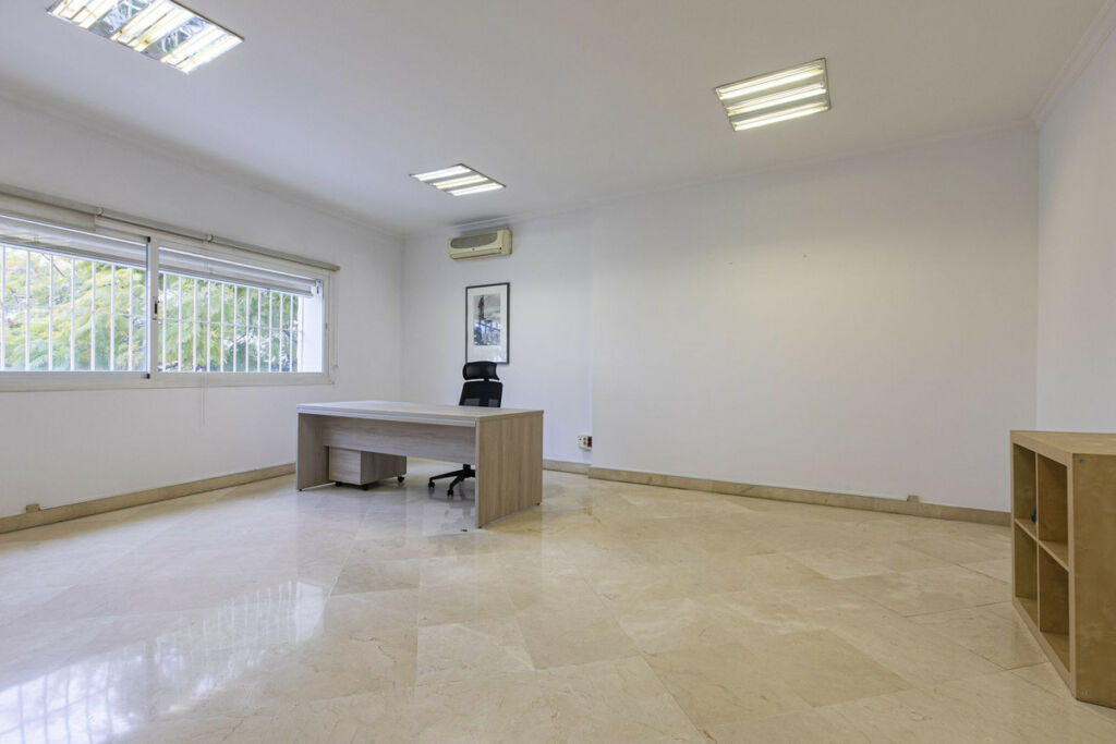 Warehouse Marbella Málaga - image 25